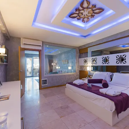 Hotel Flora Garden 5*